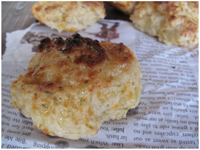 Cheddar Red Lobster Biscuits