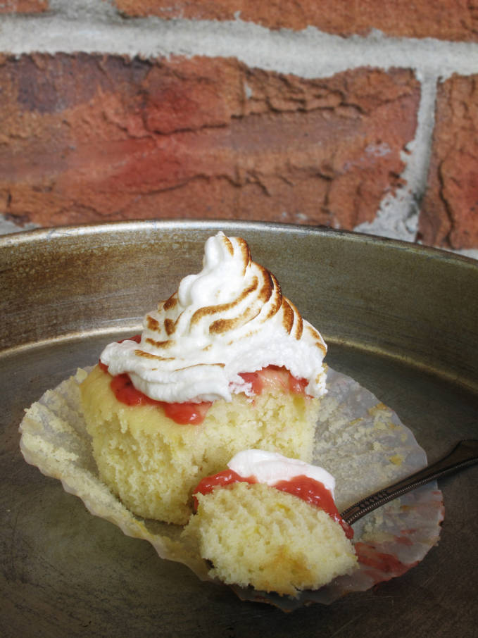 Lemon meringue cupcake with balsamic strawberry curd and meringue