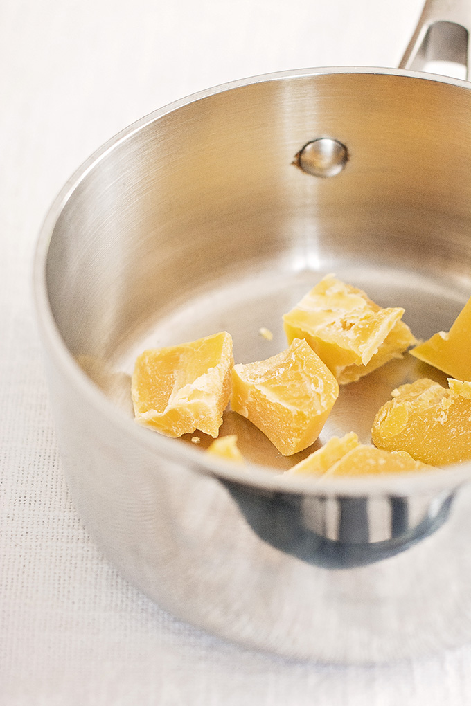 Melting beeswax for canelés